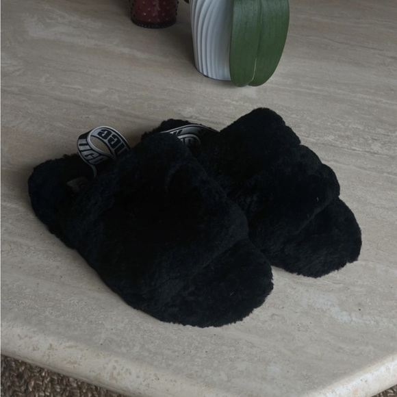 UGG Shoes - Black Ugg Slippers